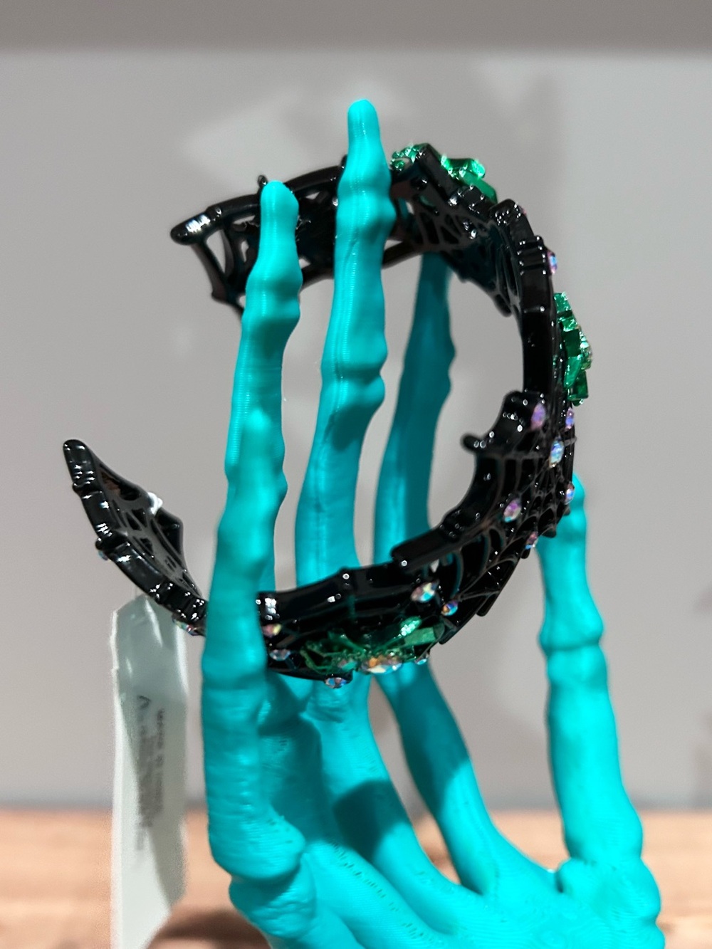 NWT Betsey Johnson Faux-Stone Halloween Spiderweb Cuff Bracelet - Picture 4 of 11